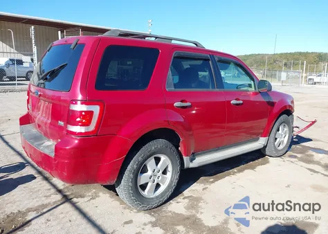 2011 Ford Escape Xlt z USA, uszkodzony, nr VIN 1FMCU9DG5BKB28587